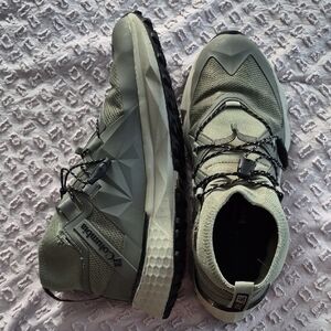 Columbia Olive Trail Sneakers Mens Size 11
